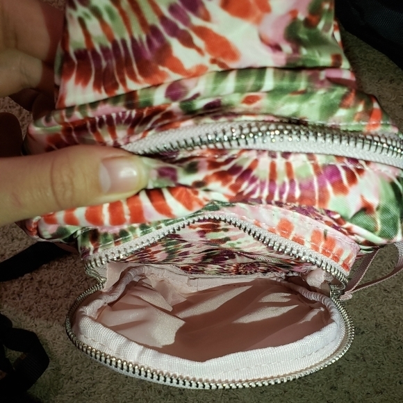 TIE-DYE SLING BACKPACK⭐ - Picture 3 of 11